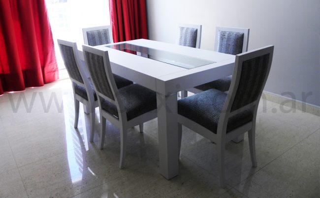 Mesa de comedor modelo Mora