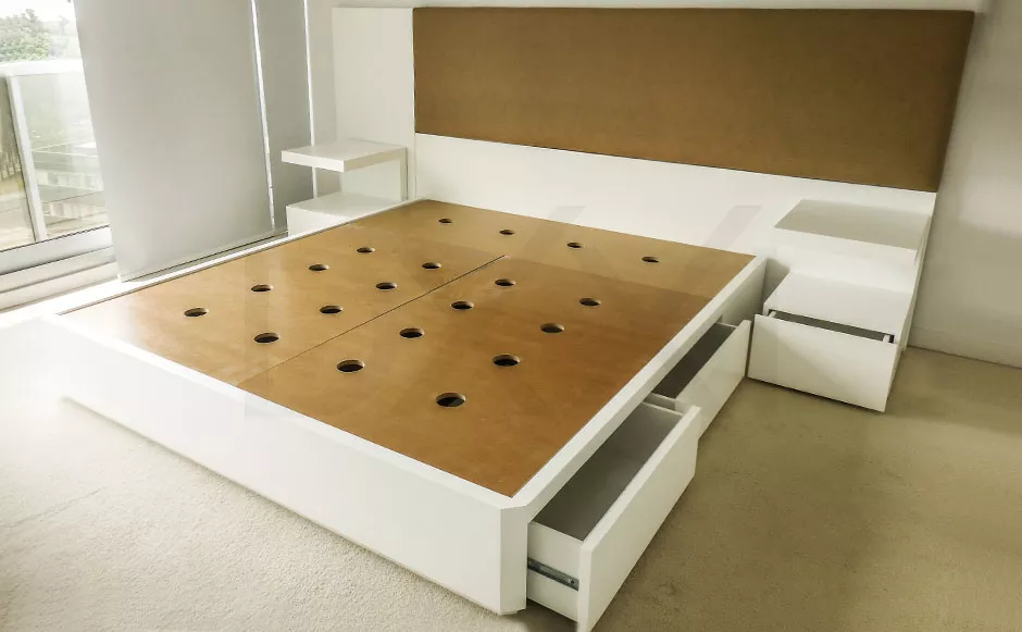 Respaldo de cama modelo Delta 03