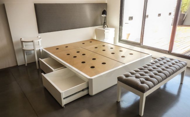 Respaldo de cama modelo Delta 01