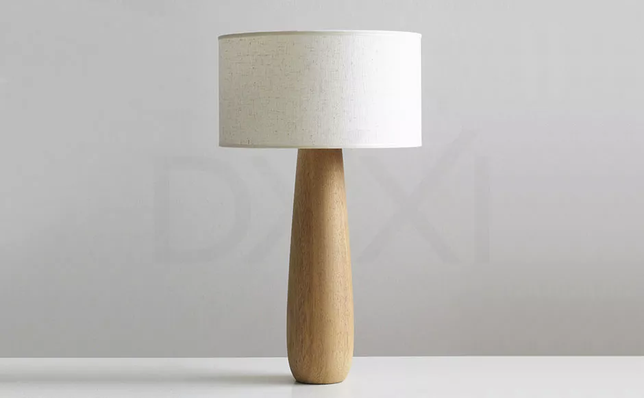 Lampara de mesa Tuna madera maciza torneada con pantalla de lino