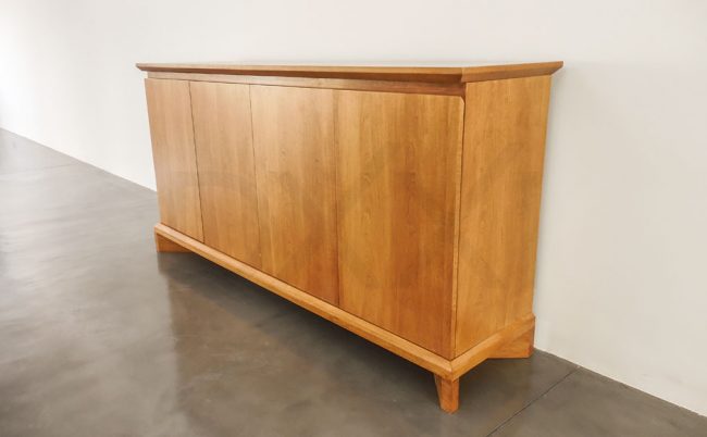 Vajillero de madera Guatambu con lustre poliuretánico modelo Olsen