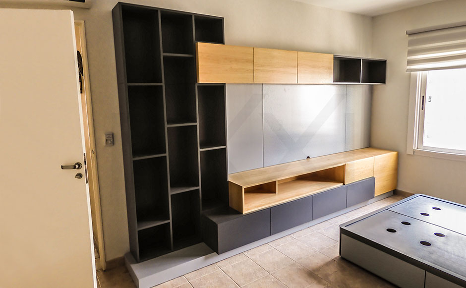 Mueble para TV laqueado y en madera Guatambu a medida. DXXI Fábrica de muebles a medida.