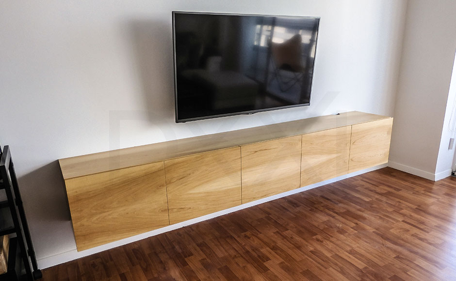Mueble para TV de madera Guatambu a medida. DXXI - Fábrica de muebles para TV a medida