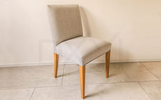 Silla de madera Guatambu tapizada modelo Venecia baja - DXXI fábrica de sillas