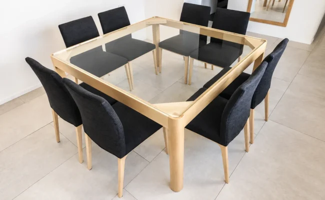 Mesa de comedor Óculo — toma 1 — sin adornos