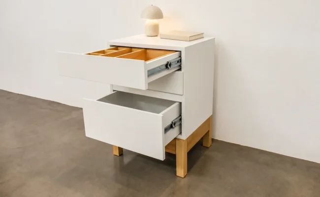 Mesa de luz Nina — toma 2 — sin plantas