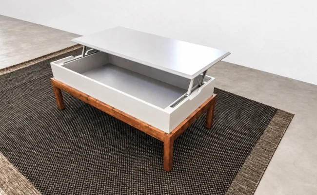 Mesa ratona Martini Rectangular — toma 1 — sin adornos